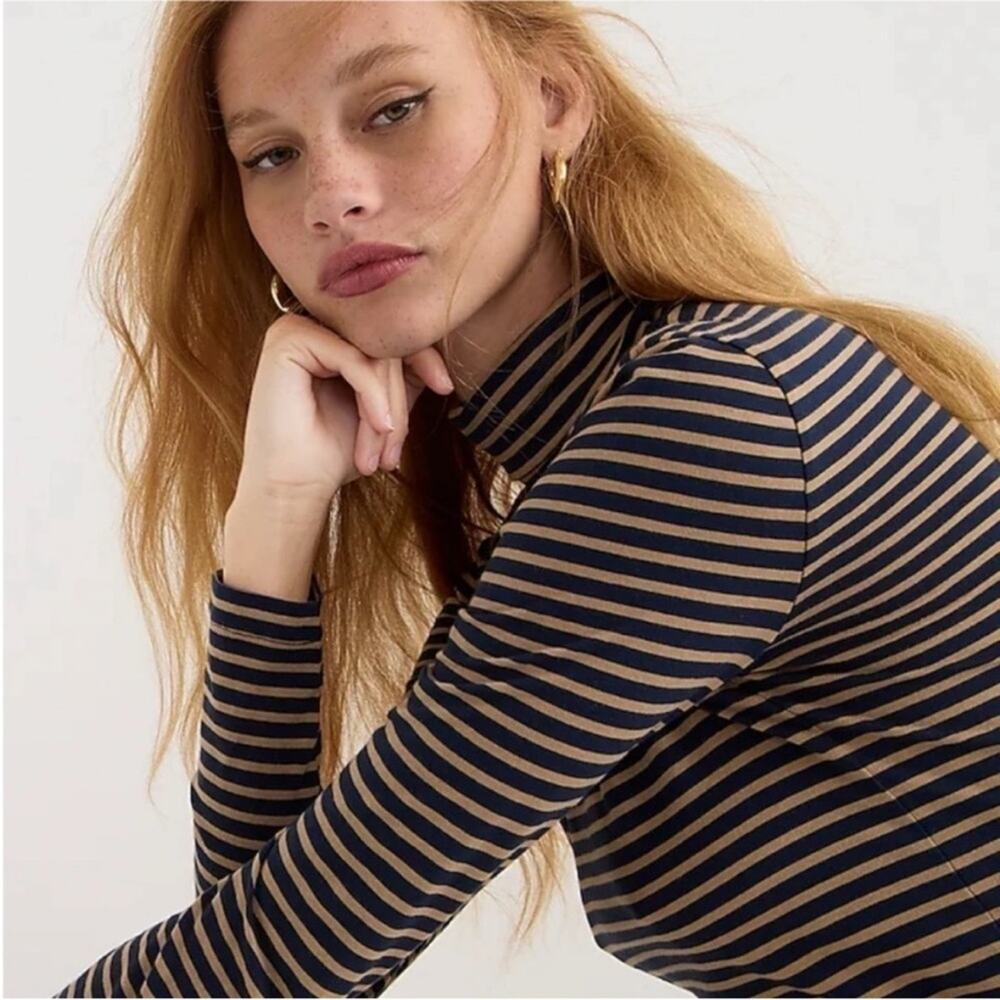 J Crew Tissue turtleneck T Shirt Striped Top SIZE XS Navy Blue Camel Tan K4232